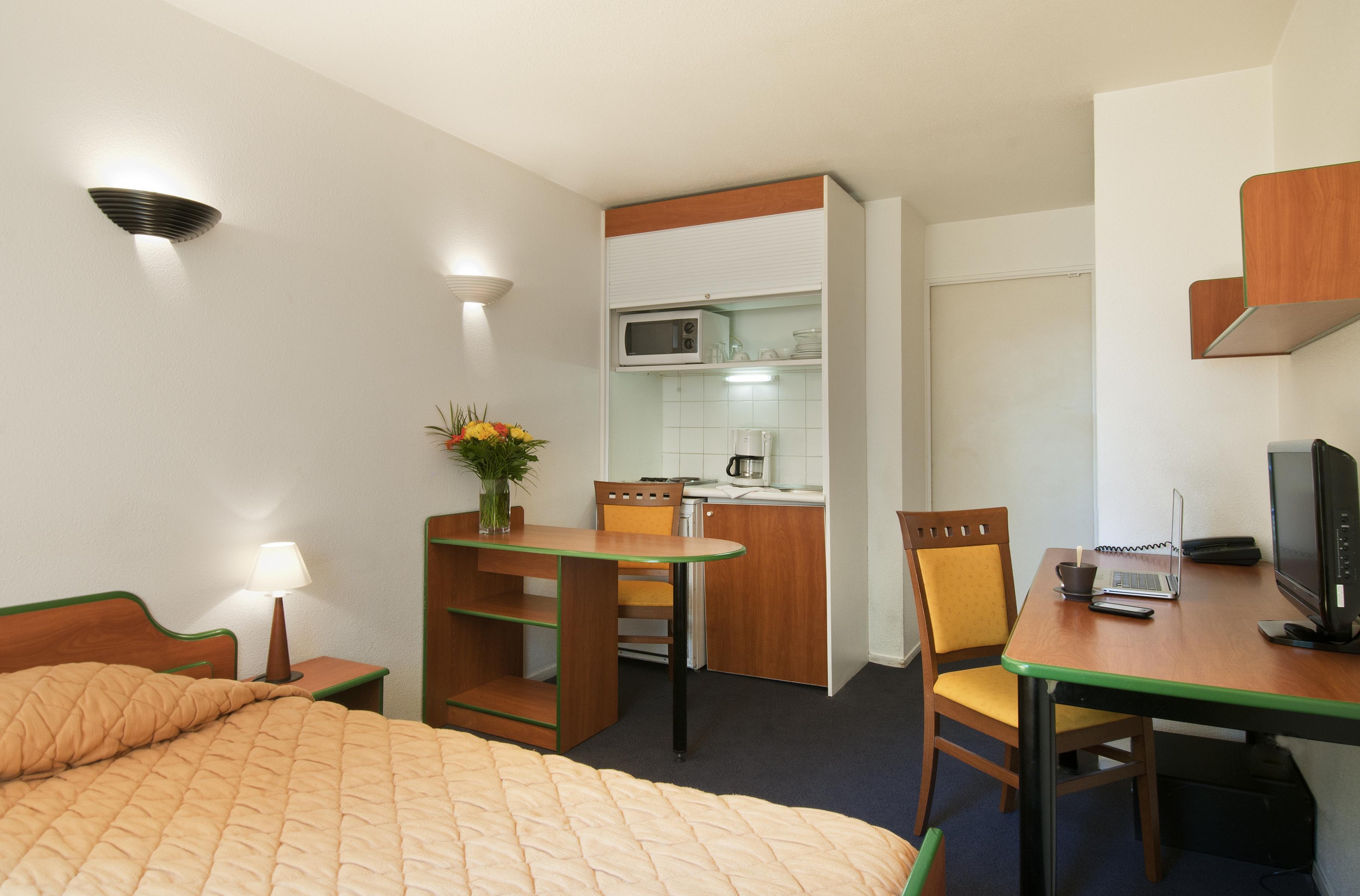 Aparthotel Adagio Access La Defense - Leonard De Vinci Курбевуа Экстерьер фото