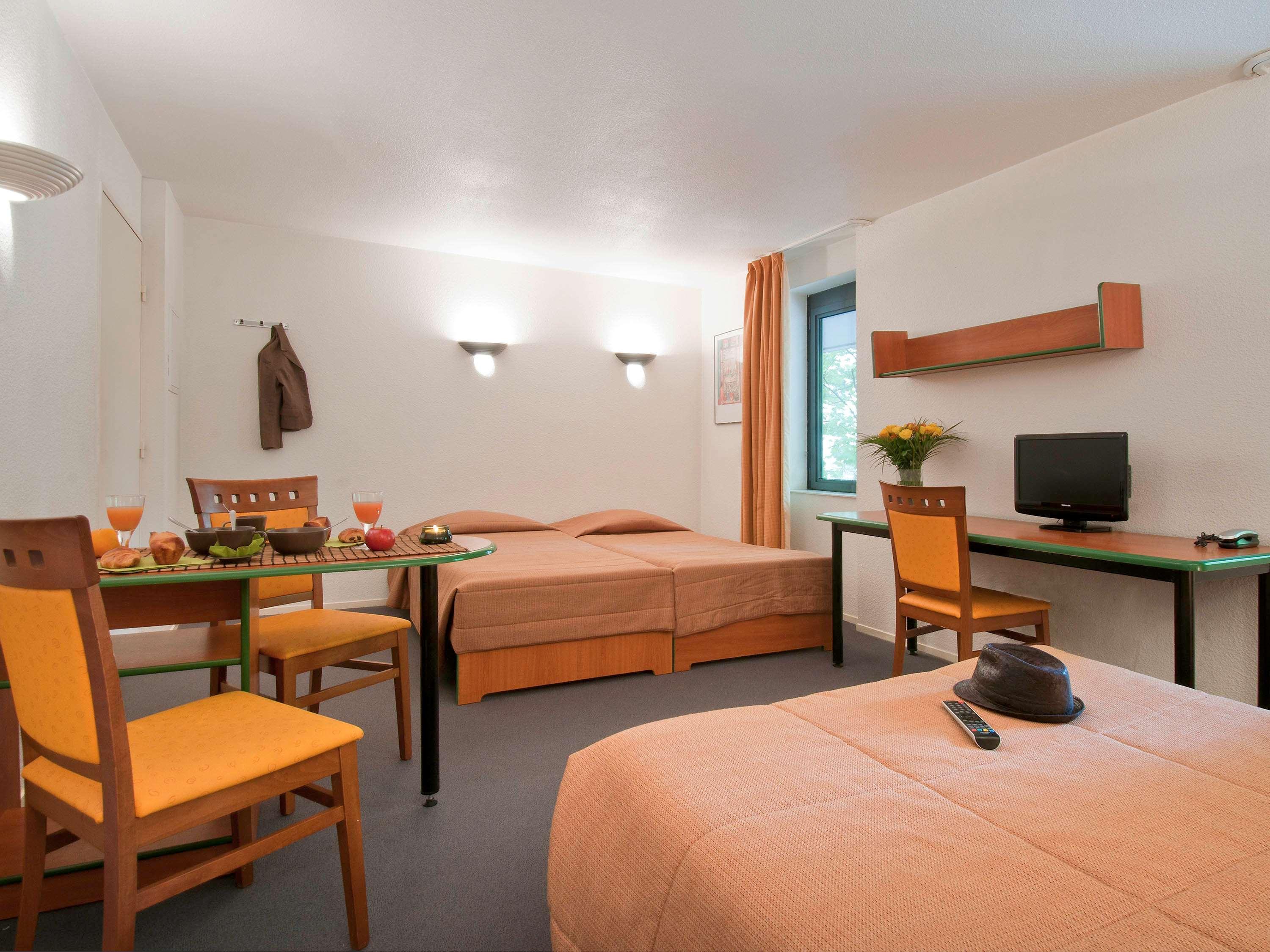 Aparthotel Adagio Access La Defense - Leonard De Vinci Курбевуа Экстерьер фото