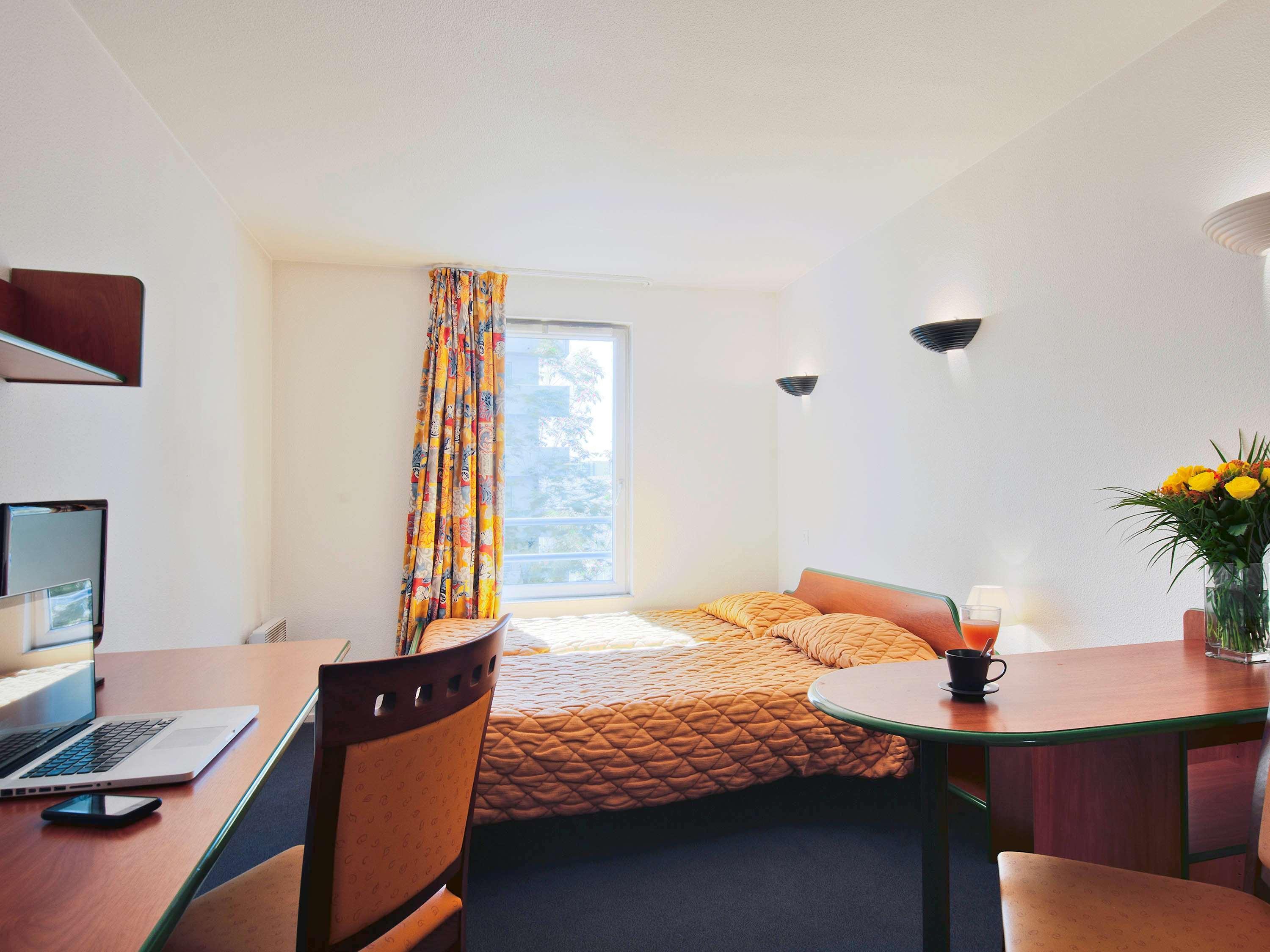 Aparthotel Adagio Access La Defense - Leonard De Vinci Курбевуа Экстерьер фото